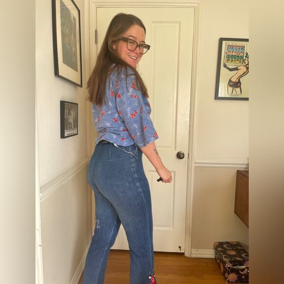 70s Vintage Blue and Red Novelty Bandana Denim Print Top - Picture 4 of 8